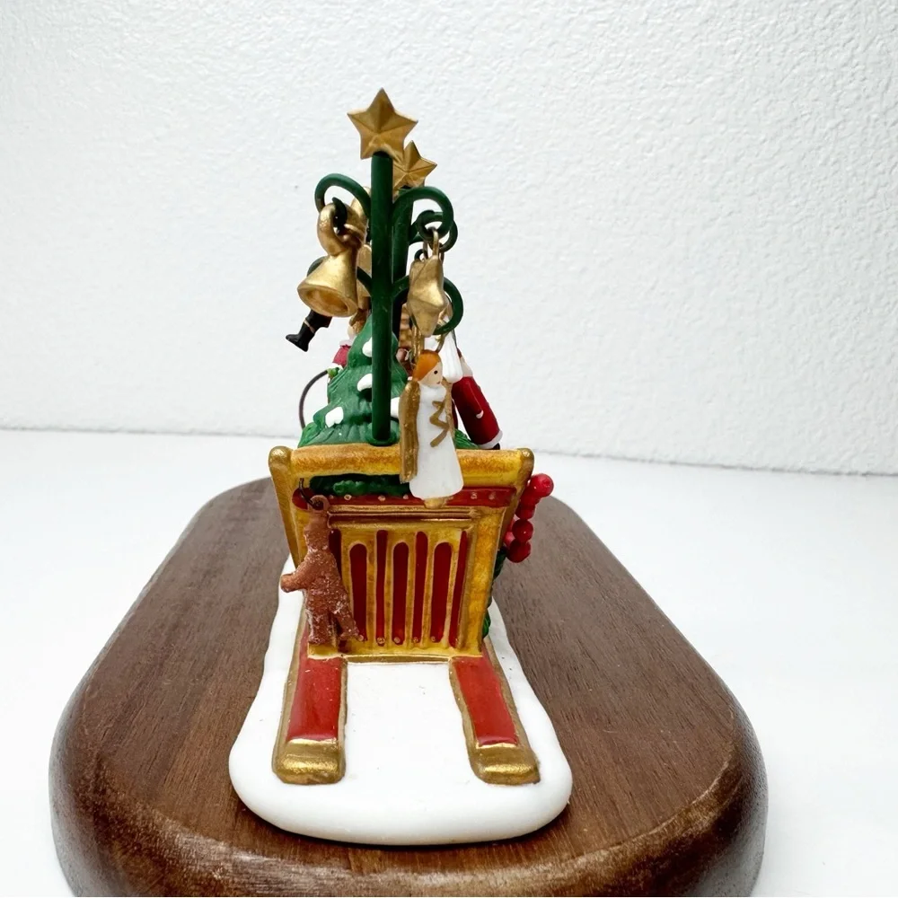 Vintage Retired Dept 56 Heritage Village Father Christmas’s Journey 58407